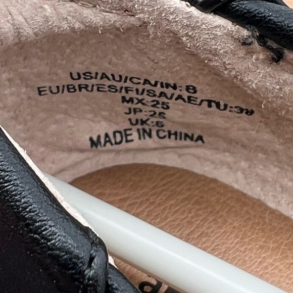 NWT Amazon Essentials Black Ballet Flats Size 8 Women’s - Picture 4 of 9